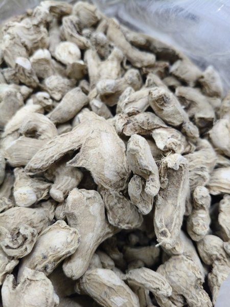 زنجبيل حب مجفف