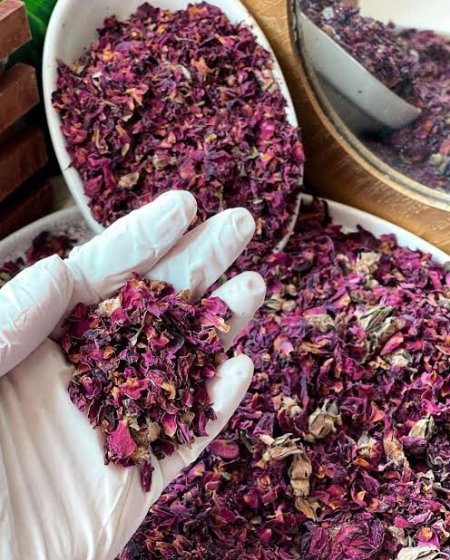 عشبه الورد الجوري